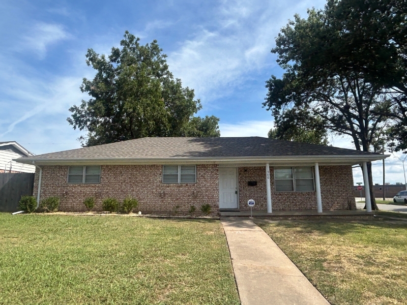 Featured image of house at Discover this beautifully renovated property in Tulsa—a market with robust job growth, a low cost of living, and a promising outlook for long-term investment. This area’s steady expansion is fueled by key industries, including energy, healthcare, and aerospace, providing a stable economic foundation. Don’t miss out on adding this Tulsa gem to your portfolio.
Schedule a call to learn more about this investment opportunity today!