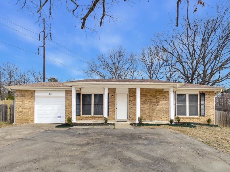 Featured image of house at Check out this newly renovated property in Little Rock/Jacksonville. The Little Rock real estate market benefits turnkey investors by several key indicators. Through insightful leadership, the Little Rock economy has flourished and expanded. Overall market stability is increased with access to local, state, and federal government jobs. Schedule a call to learn more about this property today.