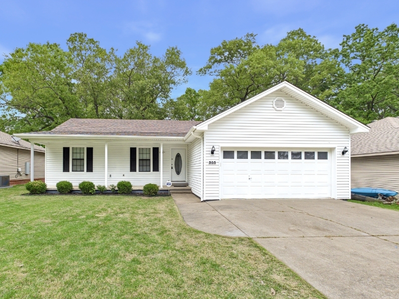 Featured image of house at Check out this newly renovated property in Little Rock/Jacksonville. The Little Rock real estate market benefits turnkey investors by several key indicators. Through insightful leadership, the Little Rock economy has flourished and expanded. Overall market stability is increased with access to local, state, and federal government jobs. Schedule a call to learn more about this property today.
