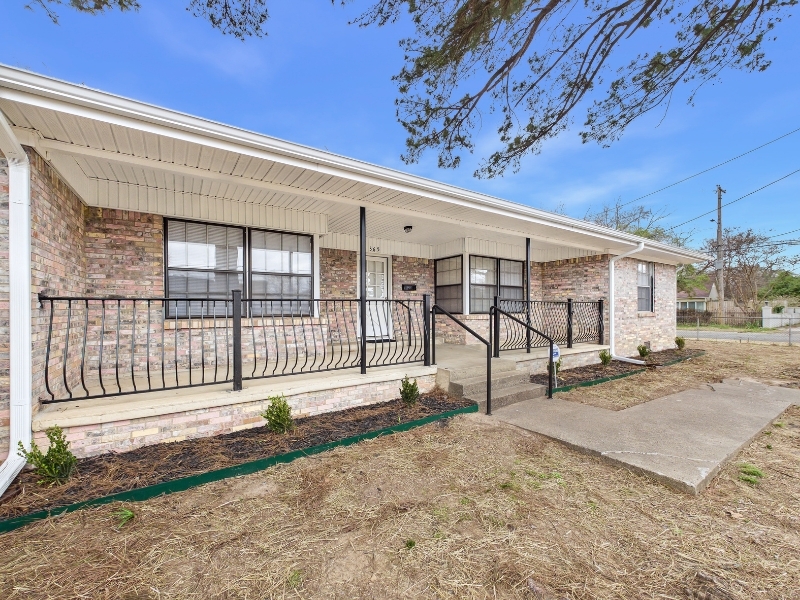 Featured image of house at Check out this newly renovated property in Little Rock/Jacksonville. The Little Rock real estate market benefits turnkey investors by several key indicators. Through insightful leadership, the Little Rock economy has flourished and expanded. Overall market stability is increased with access to local, state, and federal government jobs. Schedule a call to learn more about this property today.