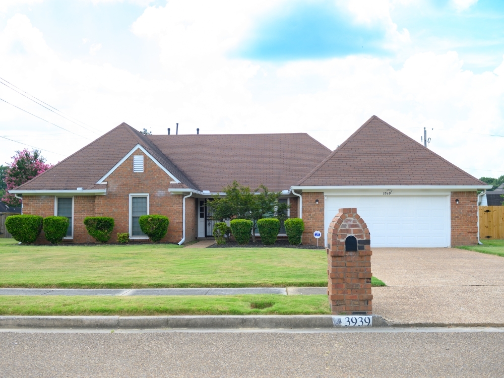 Featured image of house at This newly renovated Memphis property is a perfect addition to any growing portfolio. With home prices appreciating at a steady rate in this market, we’re seeing an area that is growing, steady, and most importantly, sustainable.
Schedule a call to learn more about this property today.