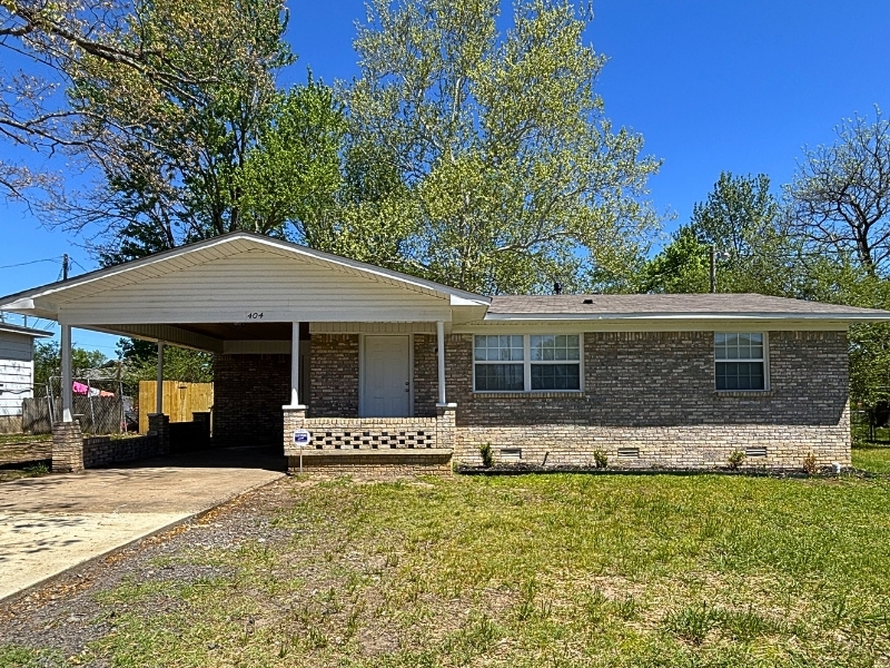 Featured image of house at Check out this newly renovated property in Little Rock/Jacksonville. The Little Rock real estate market benefits turnkey investors by several key indicators. Through insightful leadership, the Little Rock economy has flourished and expanded. Overall market stability is increased with access to local, state, and federal government jobs. Schedule a call to learn more about this property today.
