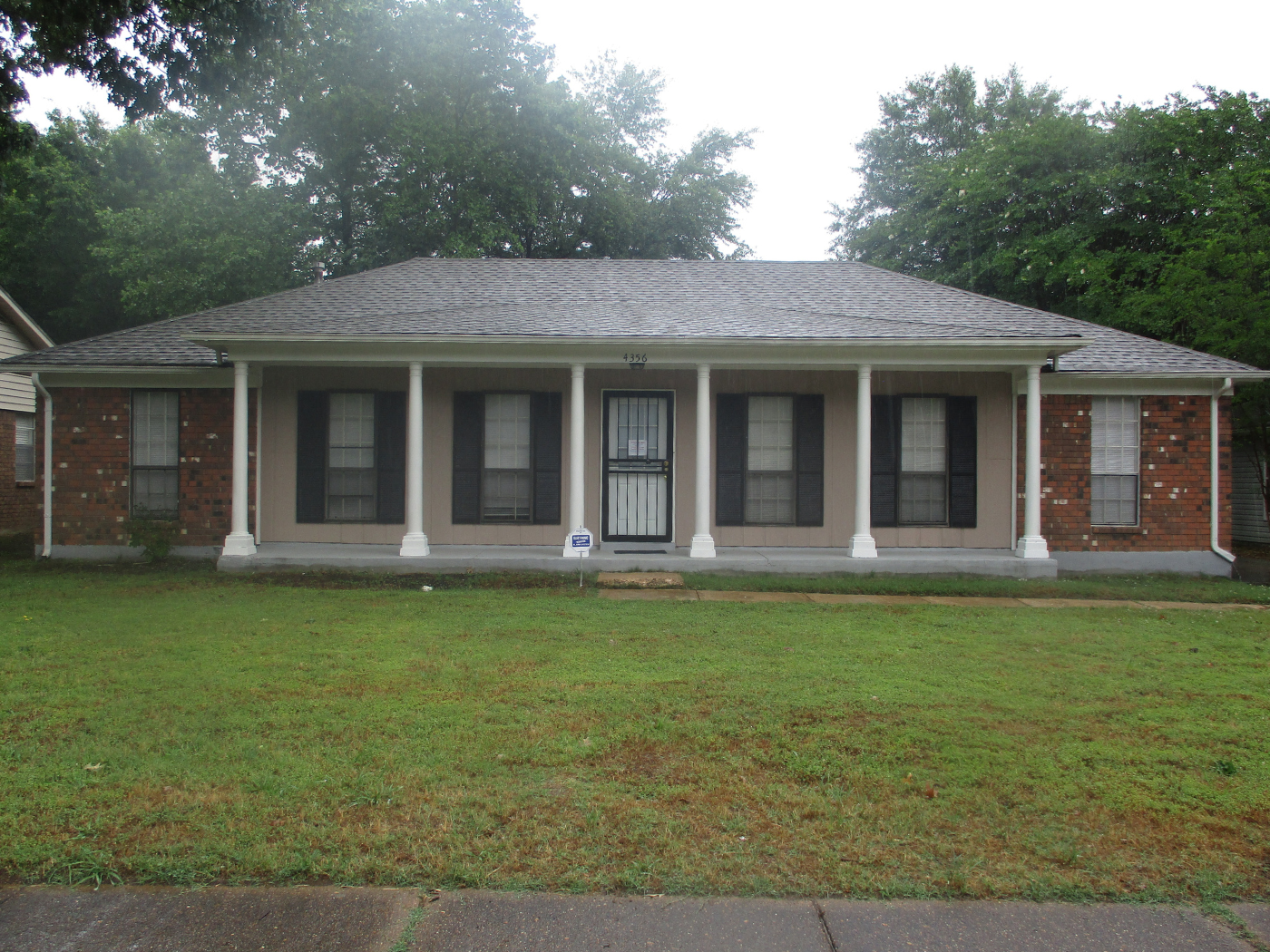 Featured image of house at This newly renovated Memphis property is a perfect addition to any growing portfolio. With home prices appreciating at a steady rate in this market, we’re seeing an area that is growing, steady, and most importantly, sustainable.

Schedule a call to learn more about this property today.