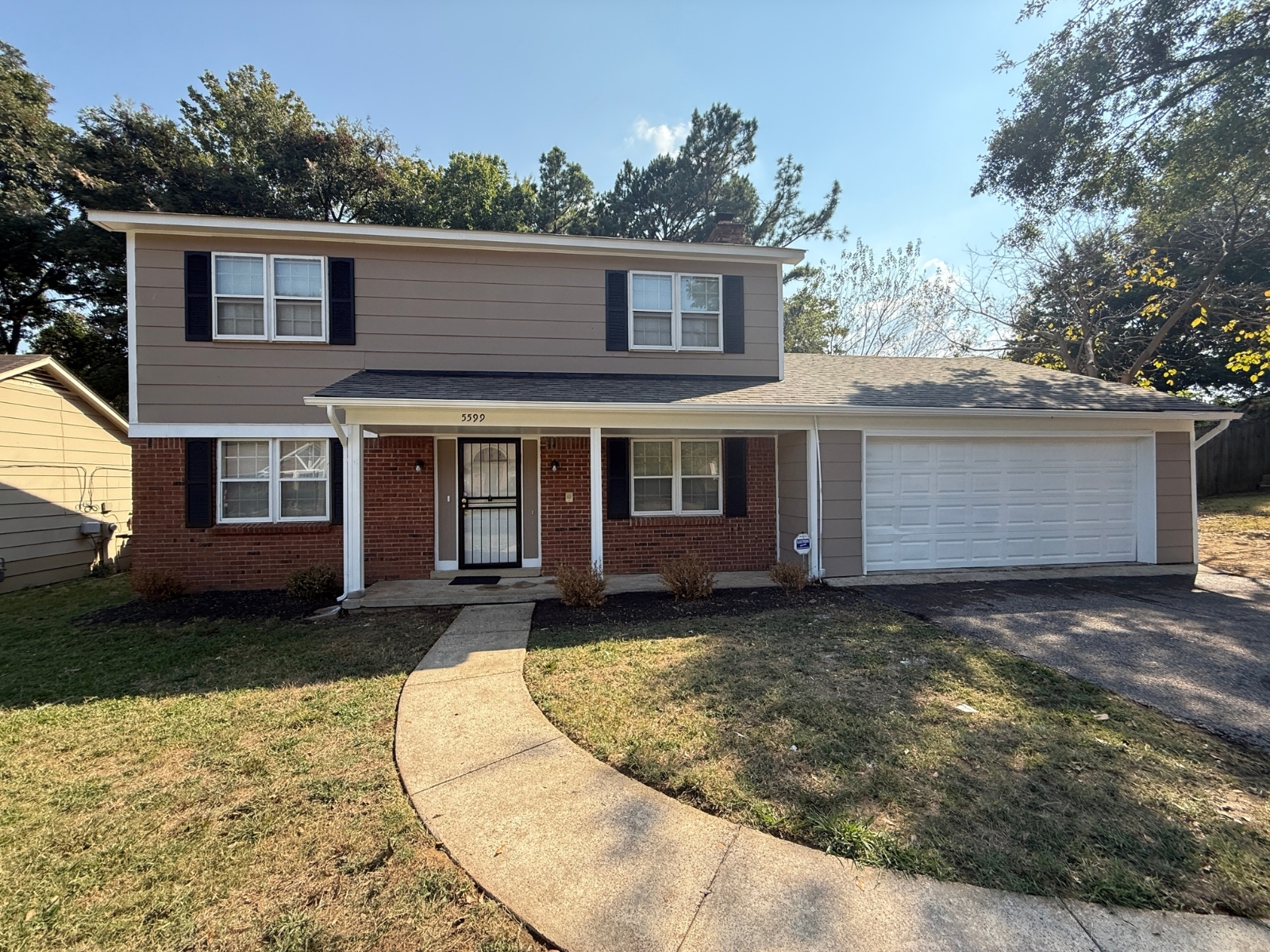 Featured image of house at This newly renovated Memphis property is a perfect addition to any growing portfolio. With home prices appreciating at a steady rate in this market, we’re seeing an area that is growing, steady, and most importantly, sustainable.

Schedule a call to learn more about this property today.