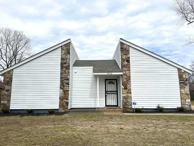 Featured image of house at This newly renovated Memphis property is a perfect addition to any growing portfolio. With home prices appreciating at a steady rate in this market, we’re seeing an area that is growing, steady, and most importantly, sustainable.
Schedule a call to learn more about this property today.
