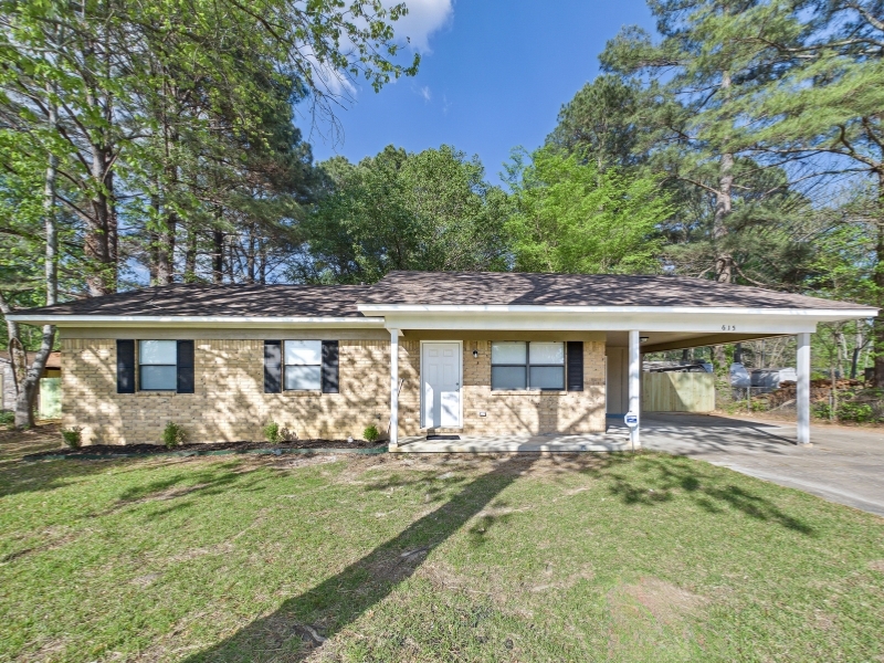 Featured image of house at Check out this newly renovated property in Little Rock/Jacksonville. The Little Rock real estate market benefits turnkey investors by several key indicators. Through insightful leadership, the Little Rock economy has flourished and expanded. Overall market stability is increased with access to local, state, and federal government jobs. Schedule a call to learn more about this property today.