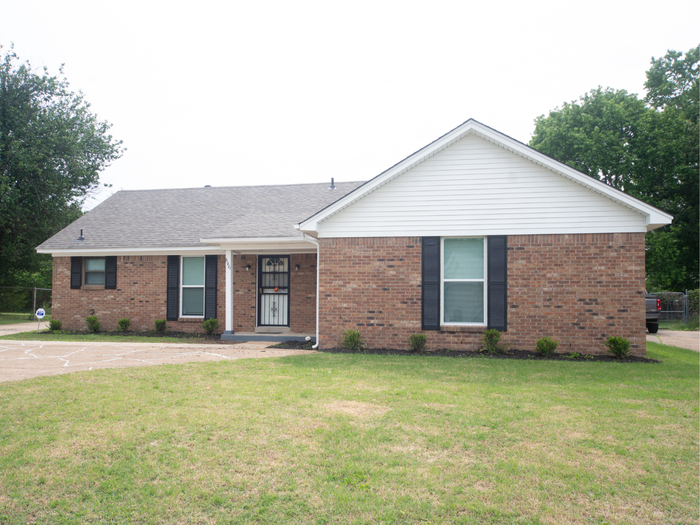 Featured image of house at This newly renovated Memphis property is a perfect addition to any growing portfolio. With home prices appreciating at a steady rate in this market, we’re seeing an area that is growing, steady, and most importantly, sustainable.

Schedule a call to learn more about this property today.