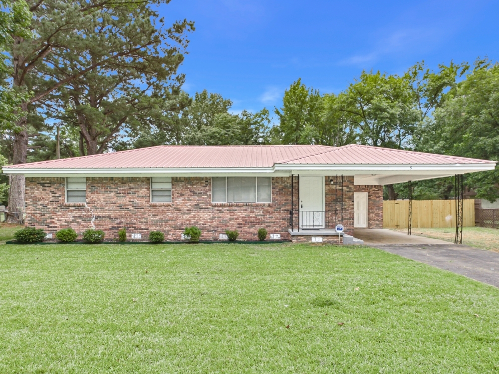 Featured image of house at Check out this newly renovated property in Little Rock/Jacksonville. The Little Rock real estate market benefits turnkey investors by several key indicators. Through insightful leadership, the Little Rock economy has flourished and expanded. Overall market stability is increased with access to local, state, and federal government jobs. Schedule a call to learn more about this property today.